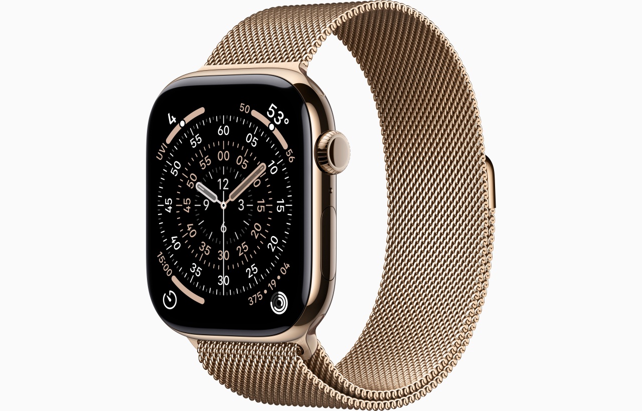 Apple Watch Series 11 GPS + Cellular 46mm Gold Titanium Case with Gold Milanese Loop