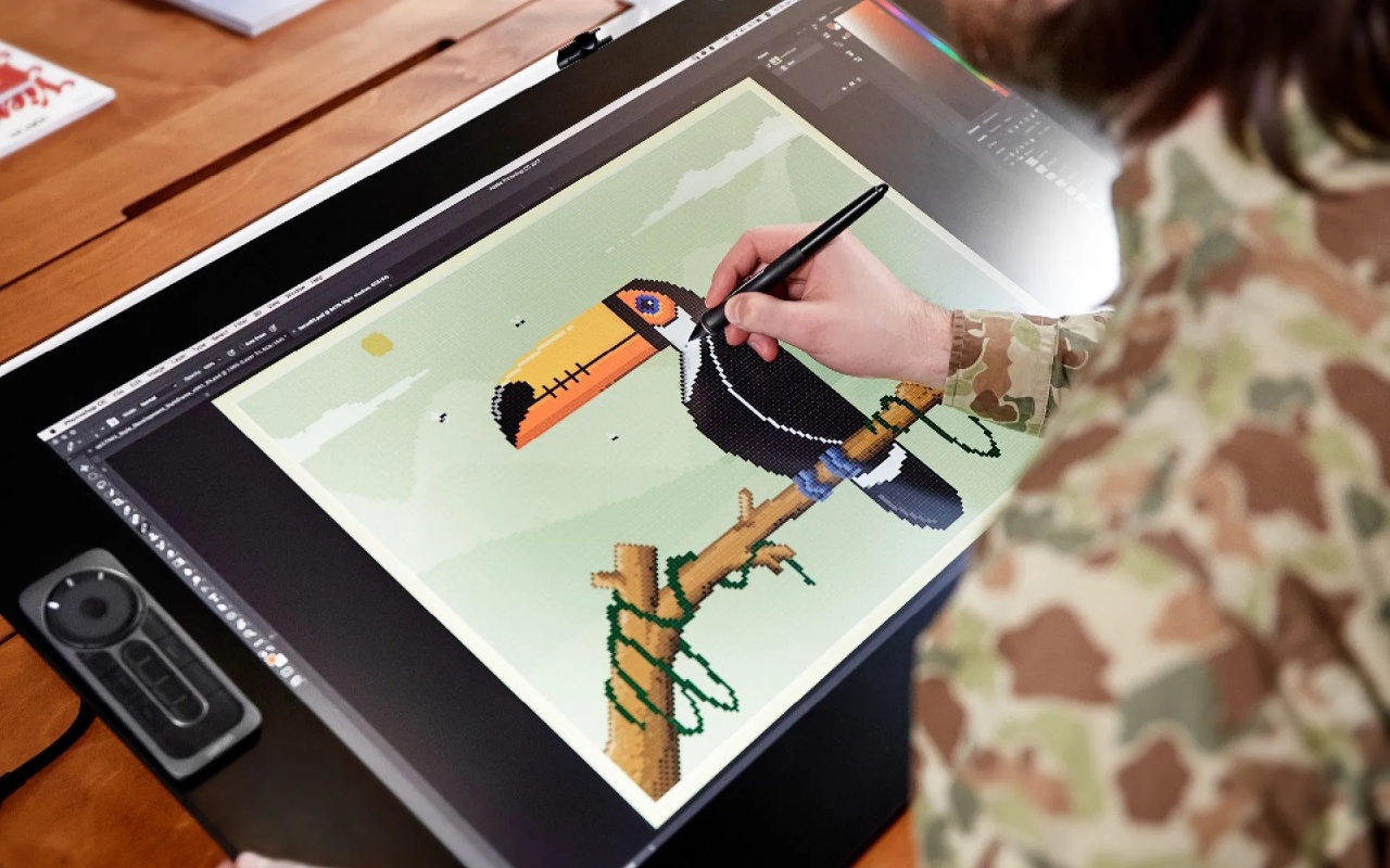 Cintiq Pro 24 Pen & Touch Display T4