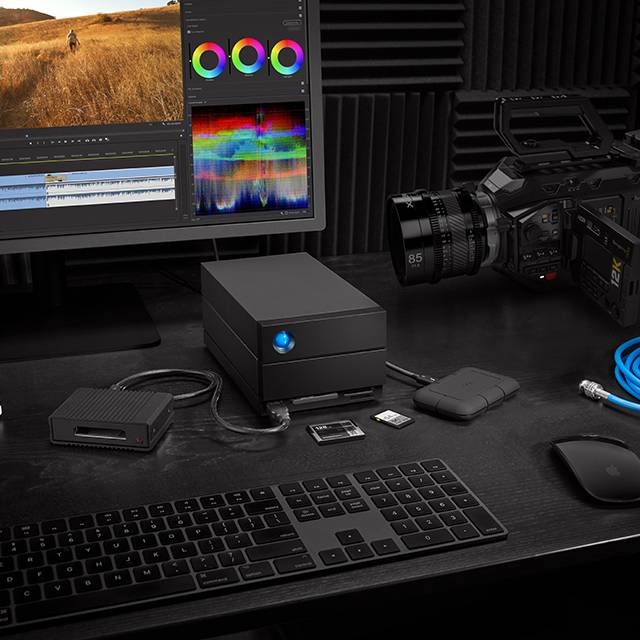 LaCie 2big Dock v2 Thunderbolt 3 60TB T4